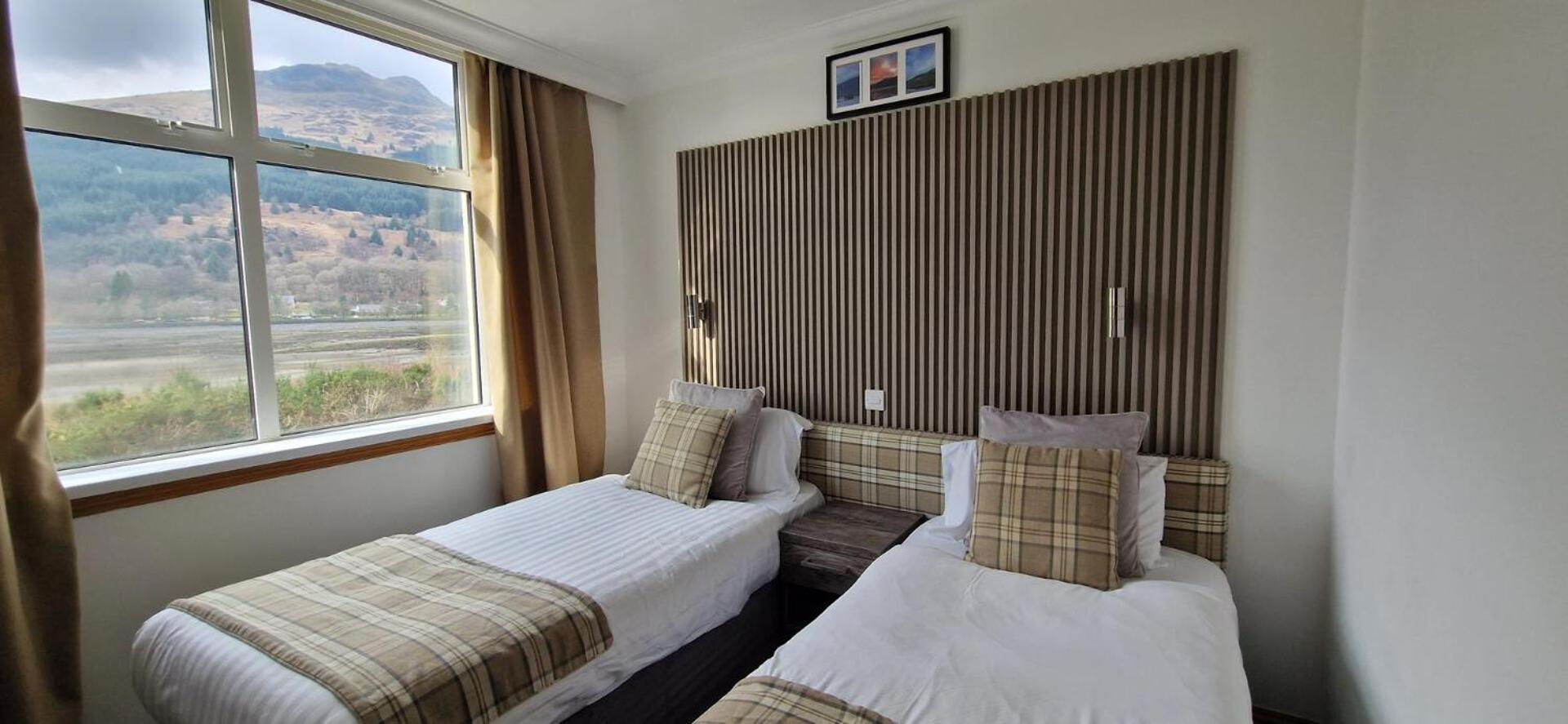 Hotel Loch Long