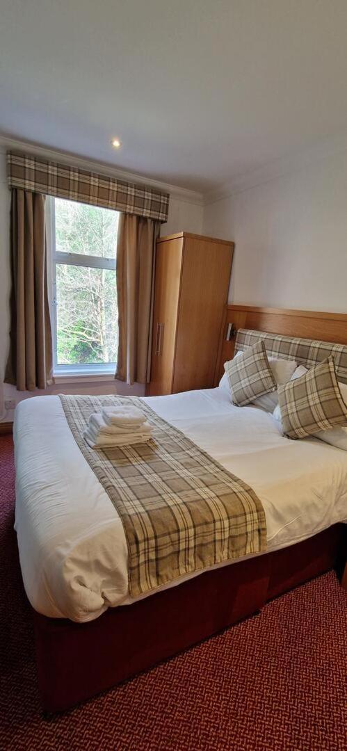 Hotel Loch Long